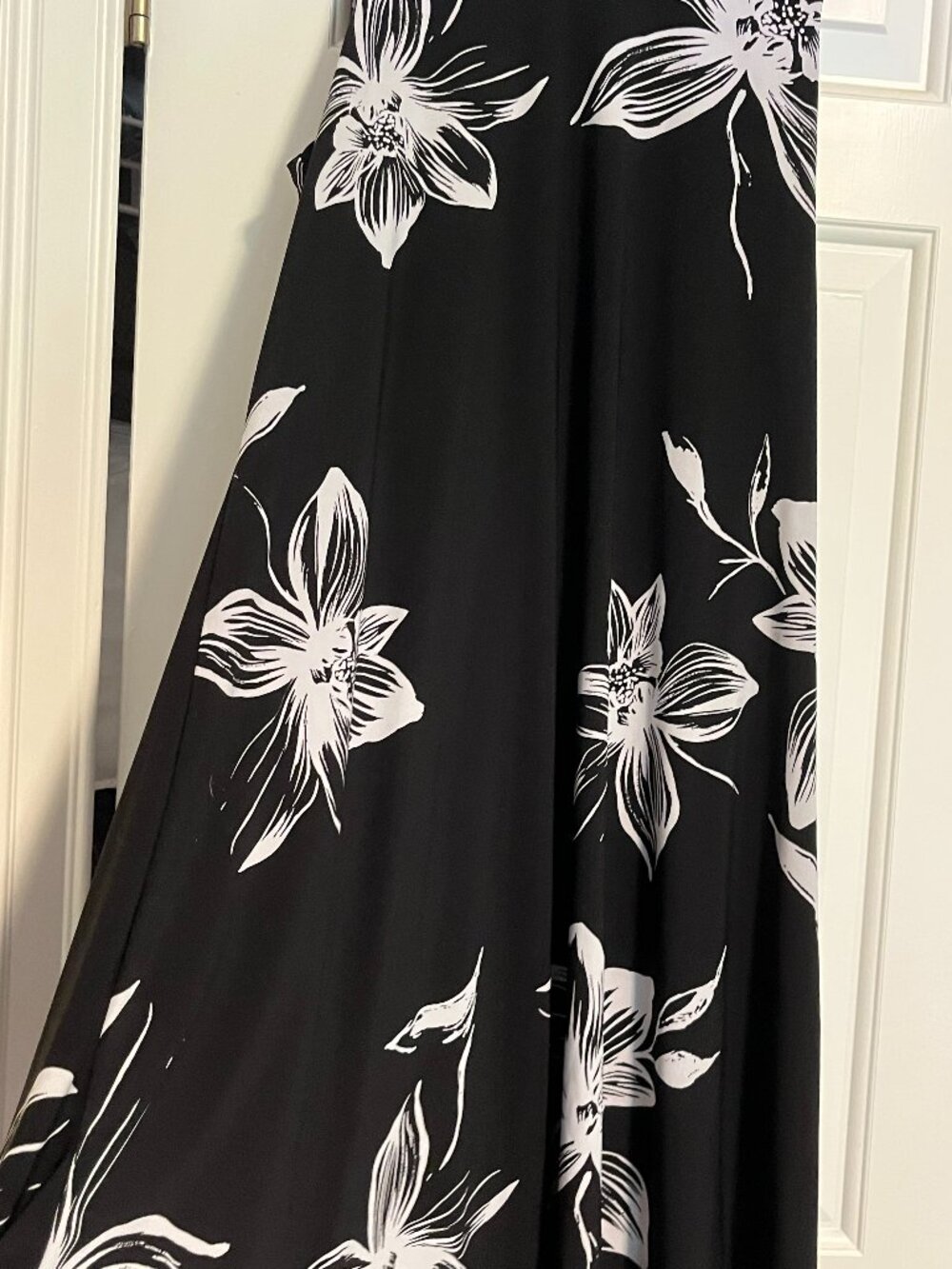 Anne Klein Sleeveless Dress, Size 10, Black Base with White Floral Design